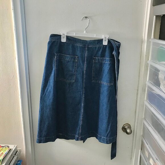 Women's GAP Denim Blue Wrap Skirt - Size XL - Picture 5 of 5